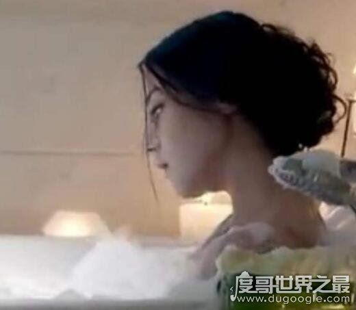 迪丽热巴洗澡图片，妩媚妖娆的她让你看了热血沸腾