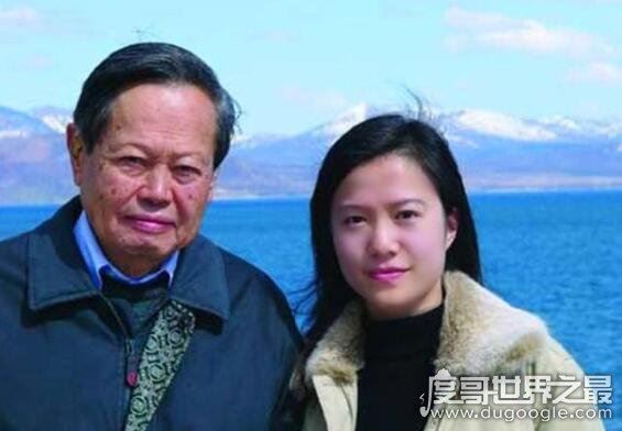 翁帆的父亲翁云光娶杨振宁孙女，4个人的关系绕晕13亿人