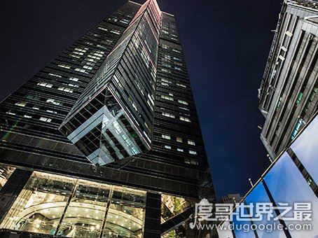 中国香港最高楼，环球贸易广场高约500米