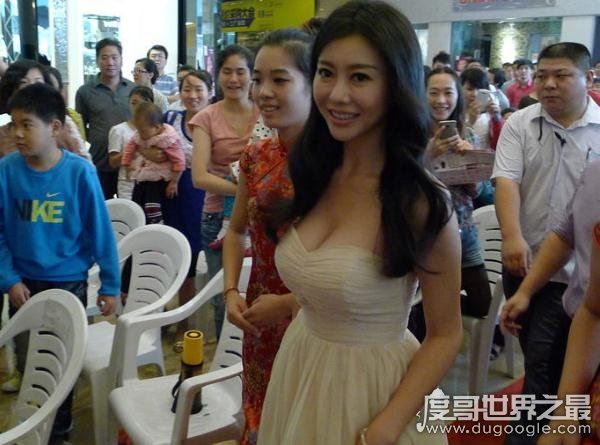 中国十大身材最好的女星，宅男女神柳岩竟然脱榜(杨幂垫底)