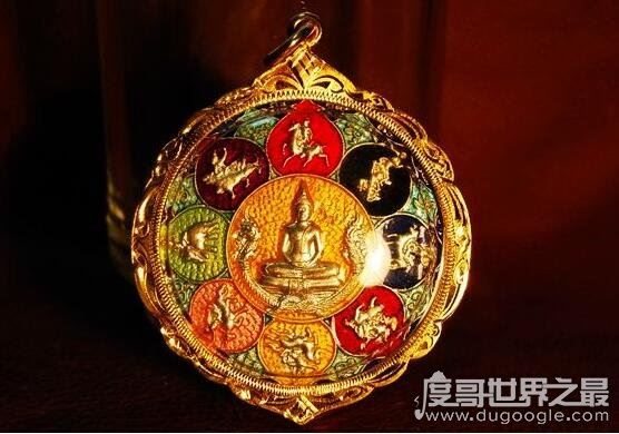 泰国佛牌极度危险,尸油制作的泰国佛牌不要碰(会折寿)