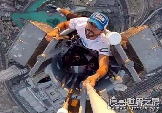 马克图姆王储哈姆丹,高颜值迪拜王子开豪车遛马