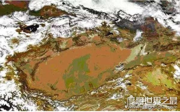 中国海拔最高的盆地，青海柴达木盆地(海拔2600米)