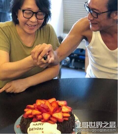影帝梁家辉老婆是江嘉年，两人结婚31年演绎爱情最美好的样子