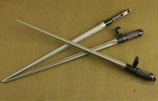 世界上最毒的刺刀，中国56式三棱军刺刀(被营销误传)