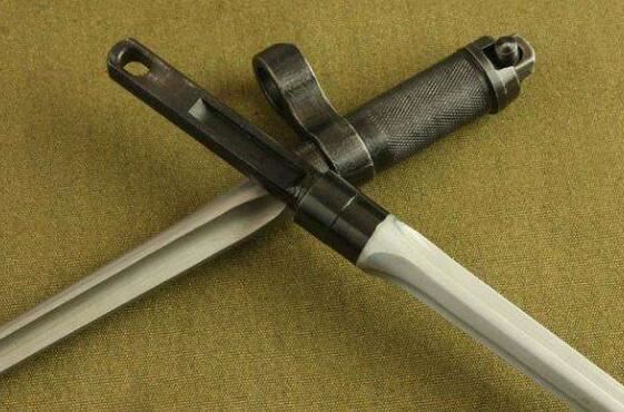 世界上最毒的刺刀，中国56式三棱军刺刀(被营销误传)