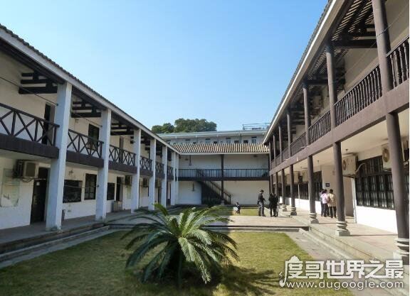 民国时期黄埔军校在哪里,在广东省广州市黄埔区长洲岛内