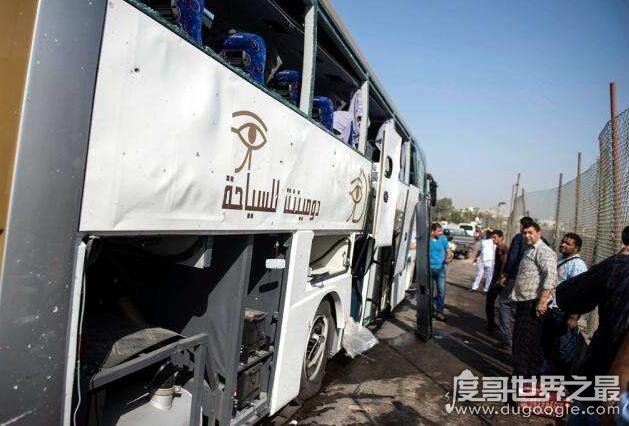 埃及巴士炸弹袭击，17人受伤(尚未有组织宣布对此负责)