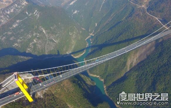 曾经的世界第一高桥，四渡河大桥(长1365米/落差高达650米)