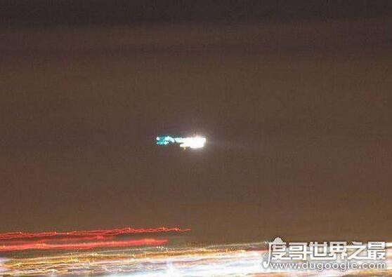 杭州萧山机场ufo事件视频，发现不明飞行圆点(机场被迫关闭1小时)