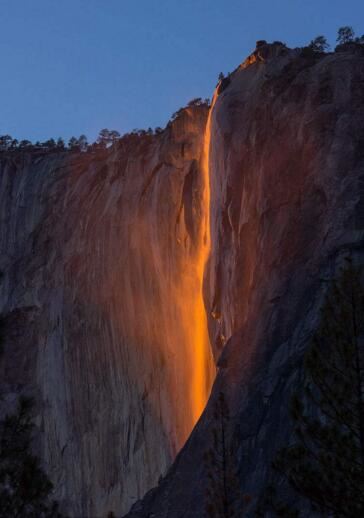 世界罕见自然景观火瀑布，揭秘火瀑布形成原因