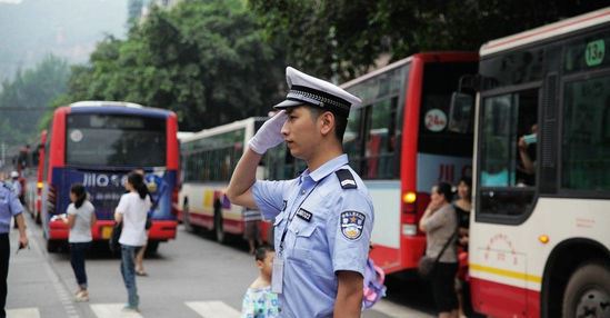 恐吓杀交警，做法罪不可恕(拘留处刑)