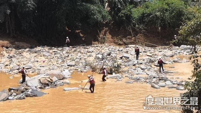 广西山洪12人遇难，国道发生塌方救援队难以实施救援