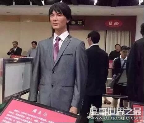 最丑蜡像馆,不看展示牌也能认出自己偶像的绝对是真爱