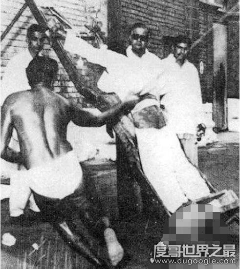 古代打板子是中国五刑之一,光屁股受杖刑不死也残废(视频)