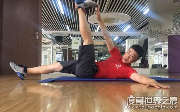 睡前一个动作暴瘦肚子,教你快速瘦腹部(减肥人士必备动作)