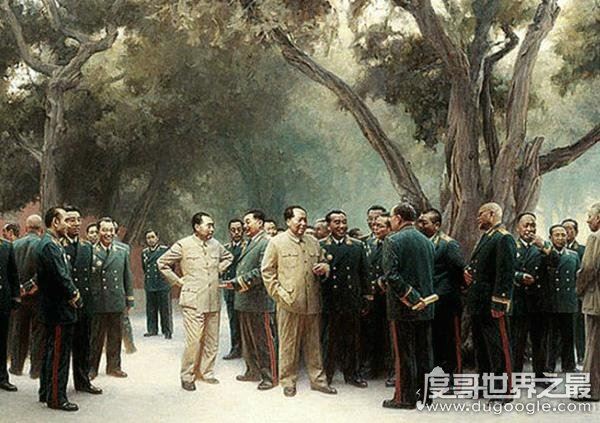 中国十大元帅排名顺序由来，平衡军内派系(国军将领均未授予)