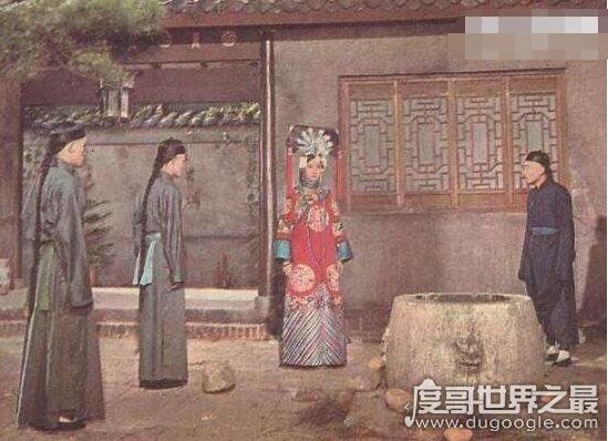 北京故宫灵异事件真相，2次惊现宫女魅影竟是历史投影