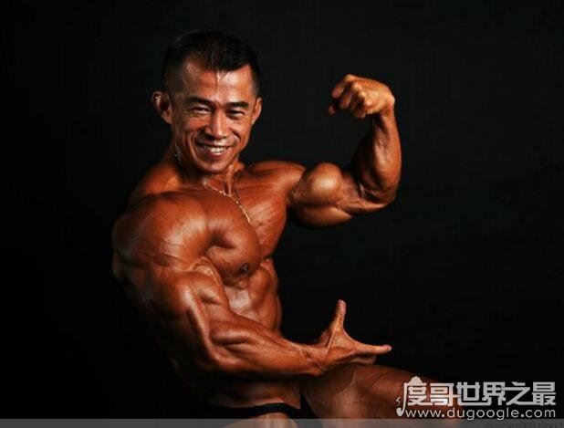 中国健美第一人，钱吉成(中国首个健美世界冠军)