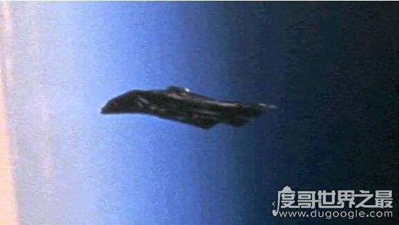 13000年前的外星人造黑骑士卫星，实际上是遗落太空的隔热罩