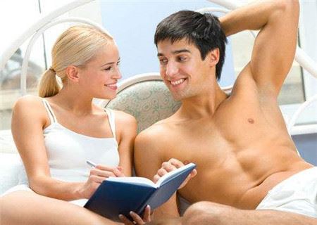 夫妻生活小常识：性生活频率应该是多久一次？