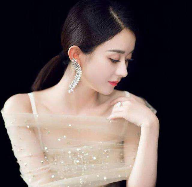 金鹰女神宋茜礼服显胖遭网友吐槽?历届最美金鹰女神是谁