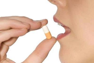 药丸卡在你的喉咙 应该怎么办？