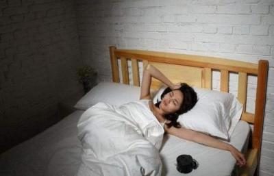 这几个睡觉习惯容易导致女性加速衰老
