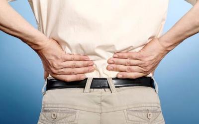 腰部疼痛：治疗和伸展运动
