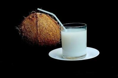 椰奶：健康益处和用途