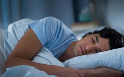 男人正确的睡姿应该是什么样？