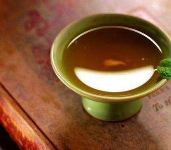 喝这样的保健茶是在喝“毒茶”
