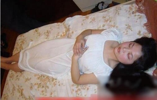 太平间死尸恐怖图片:一个关于真实太平间女尸图片